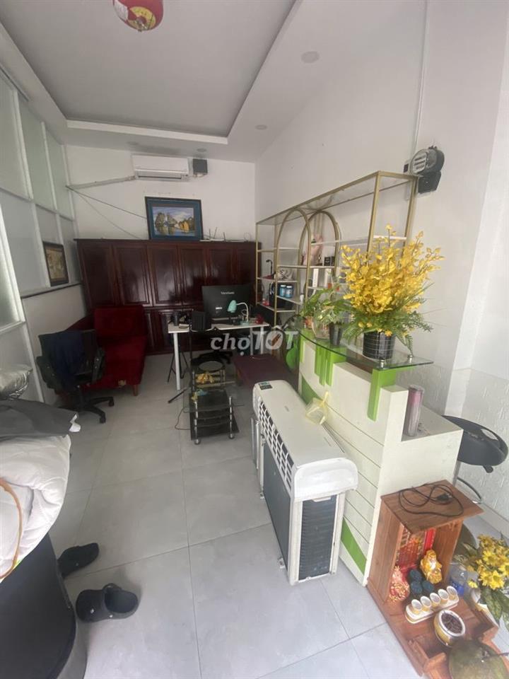 Cho thuê văn phòng đường Cửu Long khu sân bay, giá 4tr