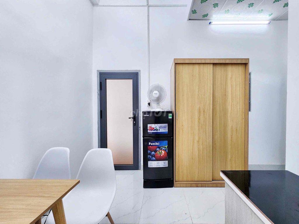 Phòng ngủ tách bếp đầy đủ nội thất máy giặt riêng