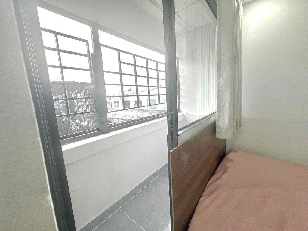 Bóc seal 1 phòng ngủ có ban công sát bên HVHK,Văn Hiến siêu thoáng