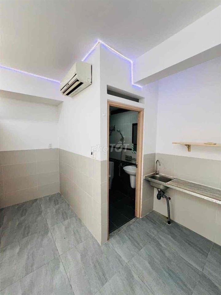 Cho thuê mặt bằng kinh doanh có lối đi riêng,máy lạnh