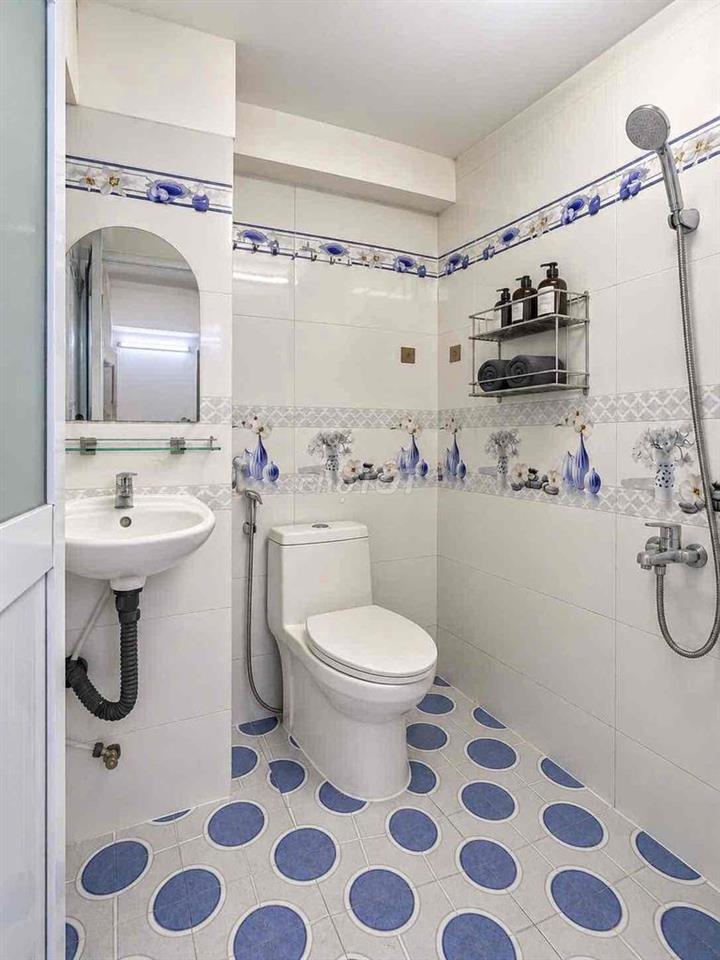 CHDV ĐẦY ĐỦ NỘI THẤT - TÁCH BẾP NGAY KHU DÂN CƯ BÀU CÁT GẦN CHỢ