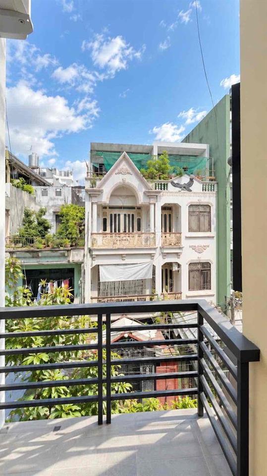 TRỐNG SẴN DUPLEX - BAN CÔNG 3 PHÚT QUA HVHK CS2 - ETOWN - SÂN BAY