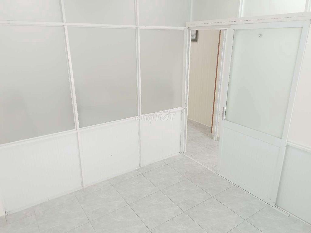 Văn Phòng Cho Thuê Mặt Tiền Đường Cộng Hòa Gần ETOWN Đối Diện Sân Bay