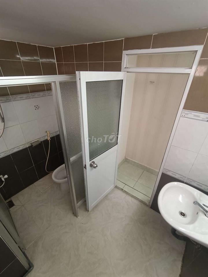 Căn Hộ 2PN 60m2 Mặt Tiền Cộng Hòa Đối Diện Sân Bay Giá Thương Lượng