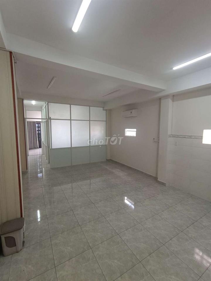 Căn Hộ 2PN 60m2 Mặt Tiền Cộng Hòa Đối Diện Sân Bay Giá Thương Lượng