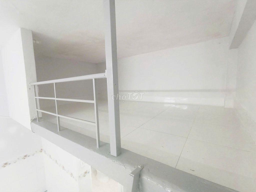 Phòng Trọ Bình Dân Hẻm Núi Thành-Gần ETOWN