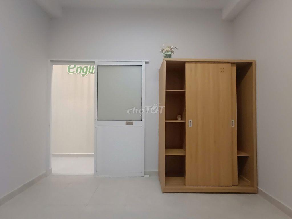 Căn Hộ 2PN 70m2 Mặt Tiền Cộng Hòa Đối Diện Sân Bay Gần Etown