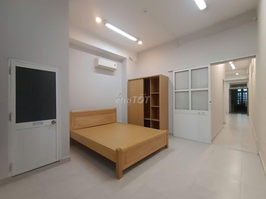 Căn Hộ 2PN 70m2 Mặt Tiền Cộng Hòa Đối Diện Sân Bay Gần Etown