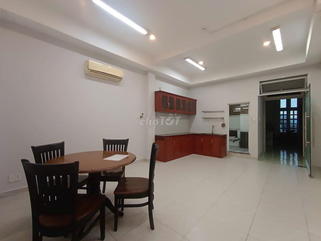 Căn Hộ 2PN 70m2 Mặt Tiền Cộng Hòa Đối Diện Sân Bay Gần Etown