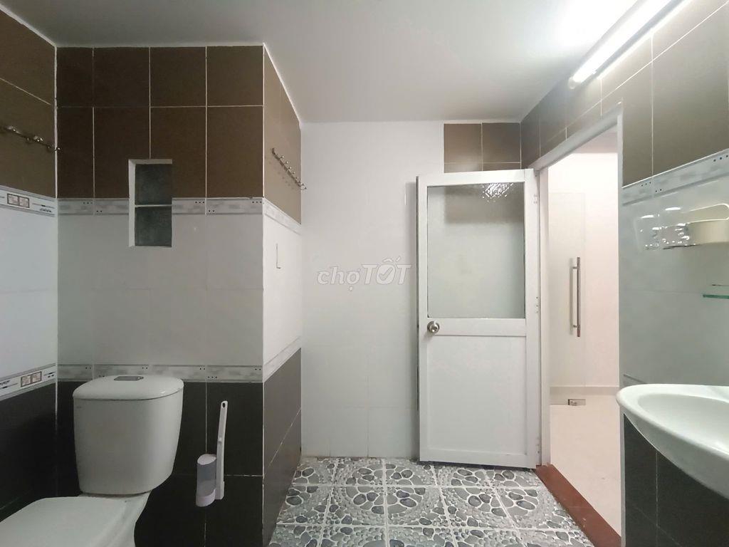 Căn Hộ 2PN 70m2 Mặt Tiền Cộng Hòa Đối Diện Sân Bay Gần Etown