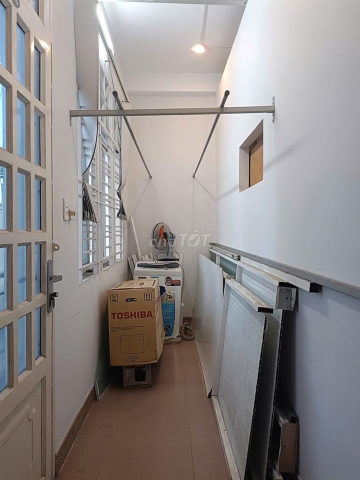 Chính Chủ Căn Hộ 2PN Mặt Tiền Cộng Hòa Đối Diện Sân Bay Gần ETOWN