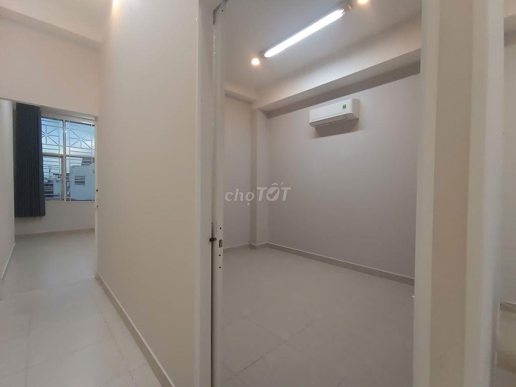 Chính Chủ Căn Hộ 2PN Mặt Tiền Cộng Hòa Đối Diện Sân Bay Gần ETOWN