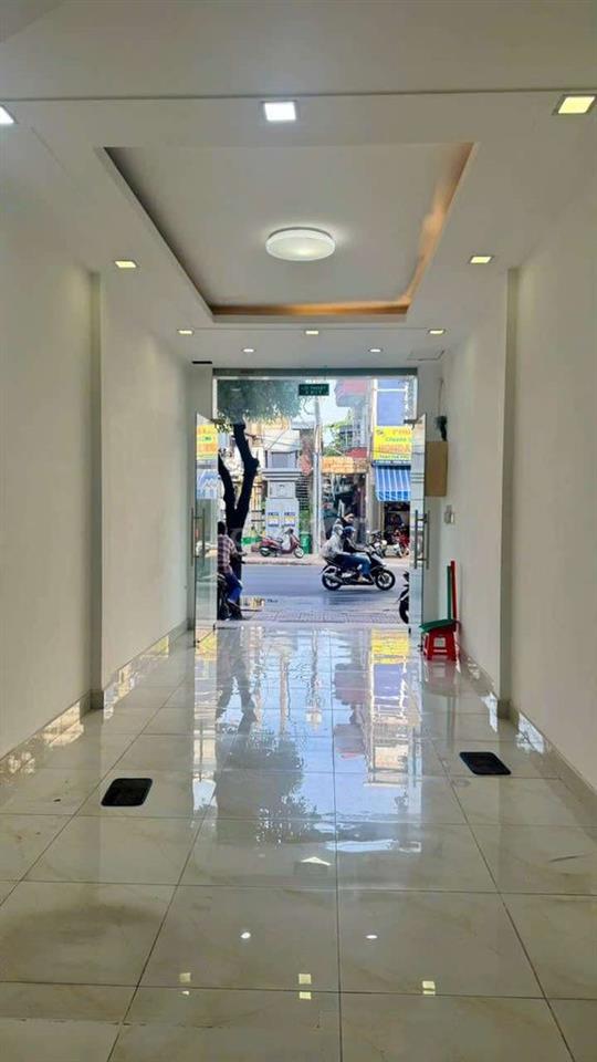 🏢 CHÍNH CHỦ CHO THUÊ MẶT TIỀN XUÂN HỒNG - ĐỐI DIỆN NHÀ THI ĐẤU