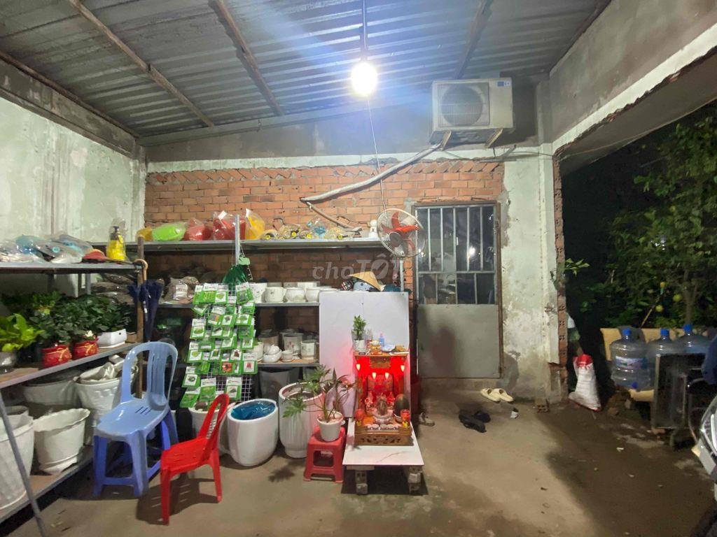 Sang nhượng mặt bằng buôn bán cây