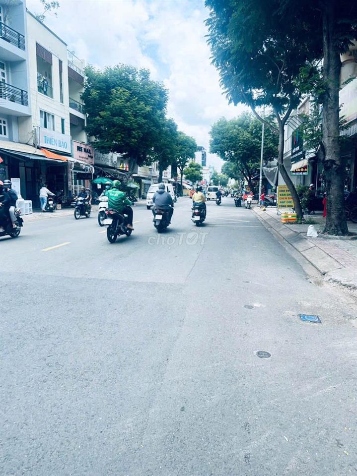 Nguyên Căn Mt Vườn Lài, 1 Trệt 3 Lầu  4PN, 4x22m, Giá 25 tr/Th
