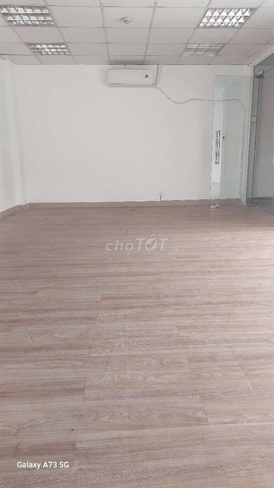 cho thuê văn phòng đường A4