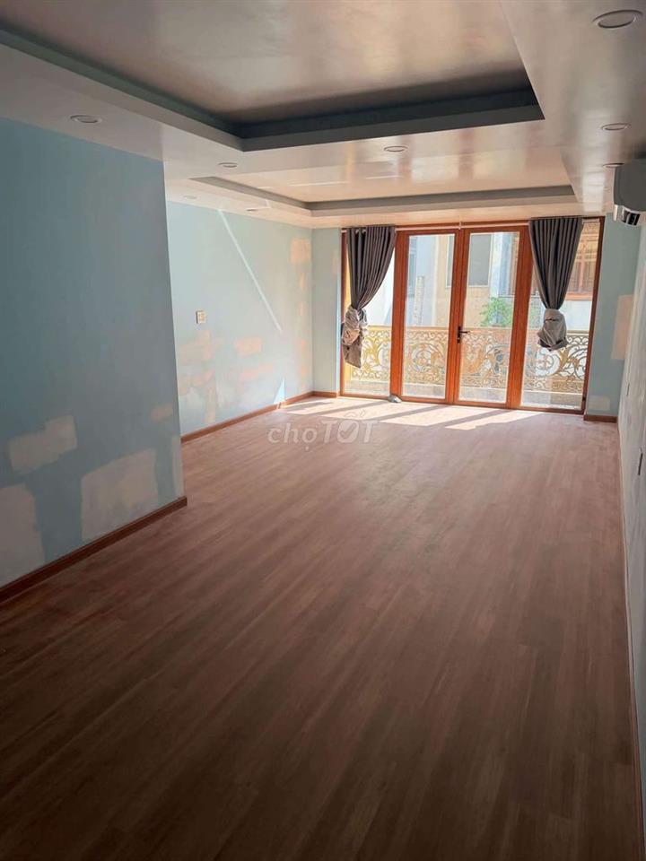 Tòa 500m2 CỘNG HÒA GIÁ TỐT