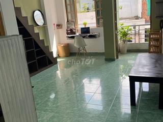 Phòng 35m2, lầu 2, có gác, bếp nấu ăn, ban công, cửa sổ,