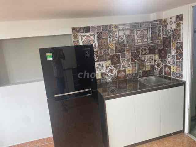 phòng 35 m2 ngay Tô hiến Thành và Thành Thái Q10 3-4 người ở