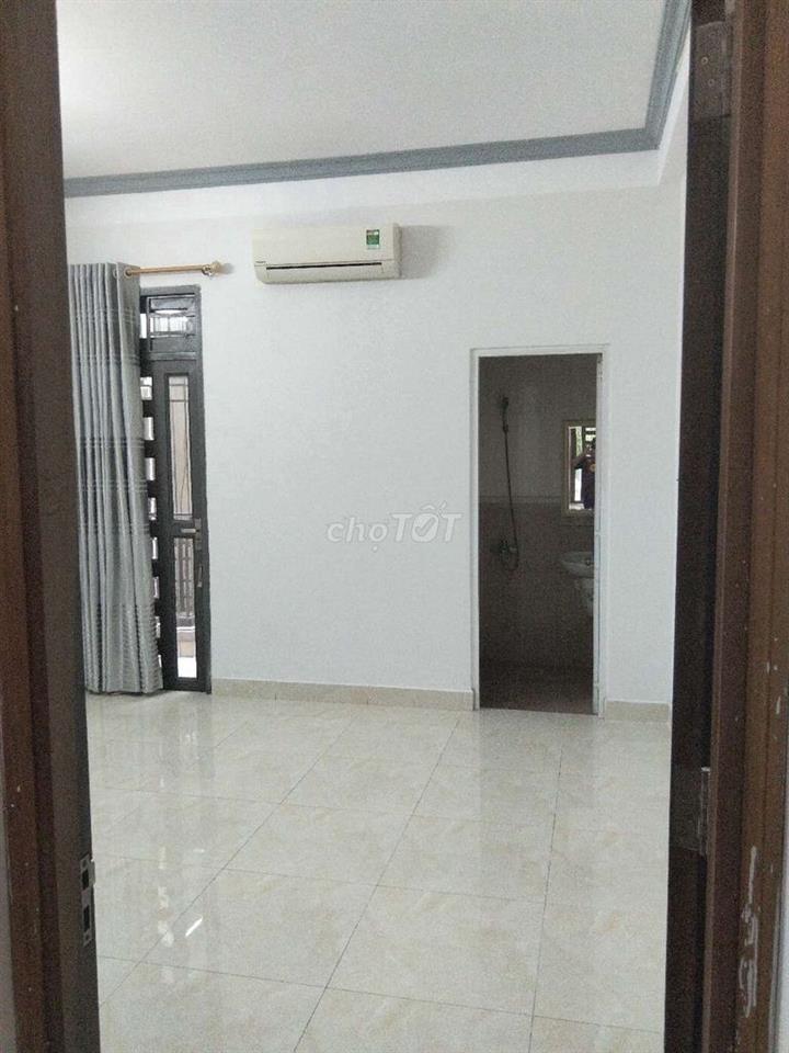 CHO THUÊ NHÀ NGUYÊN CĂN MẶT TIỀN GIẢI PHÓNG 1 TRỆT 4 LẦU, THANG MÁY