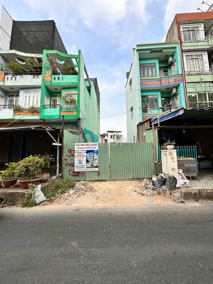 Cần bán lô đất 2 mặt tiền đường Trường Chinh