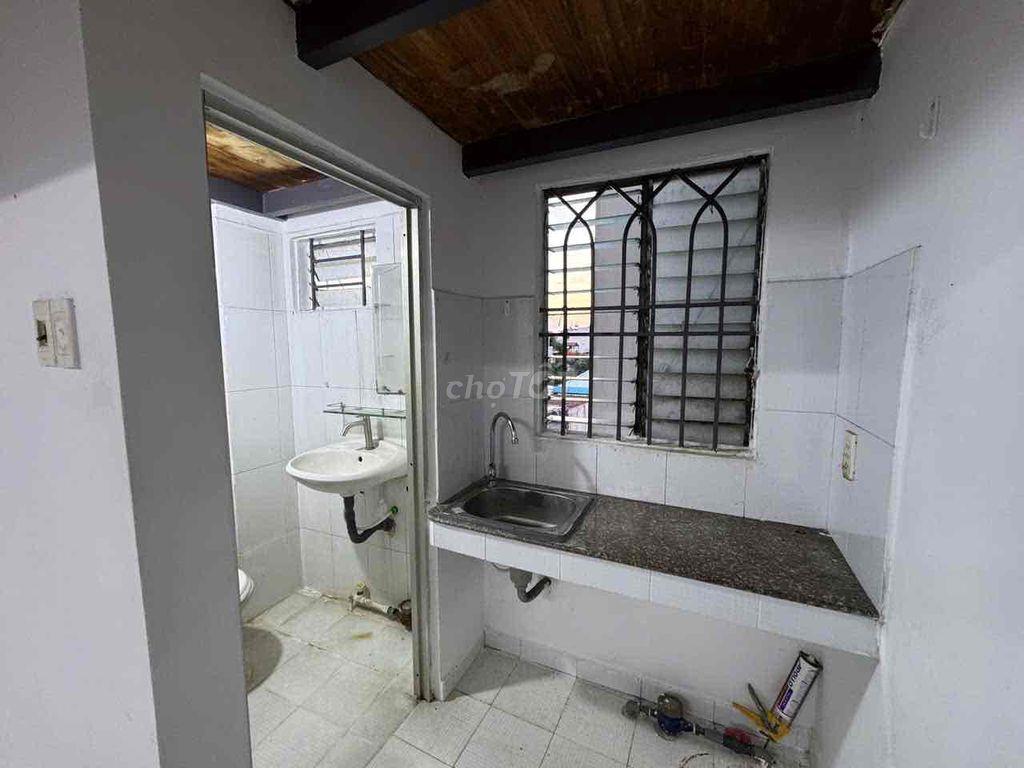 CHO THUÊ PHÒNG TRỌ GIÁ RẺ NGAY SÂN BAY