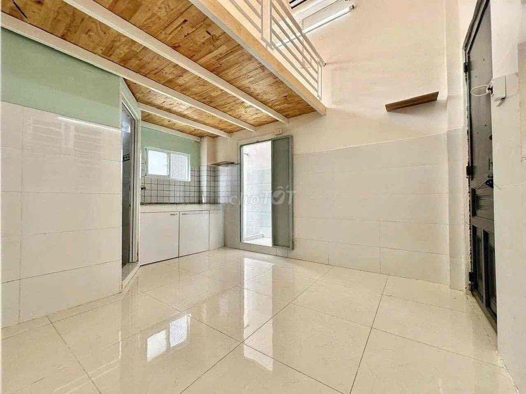Duplex Cửa sổ trời ,Full nội thất