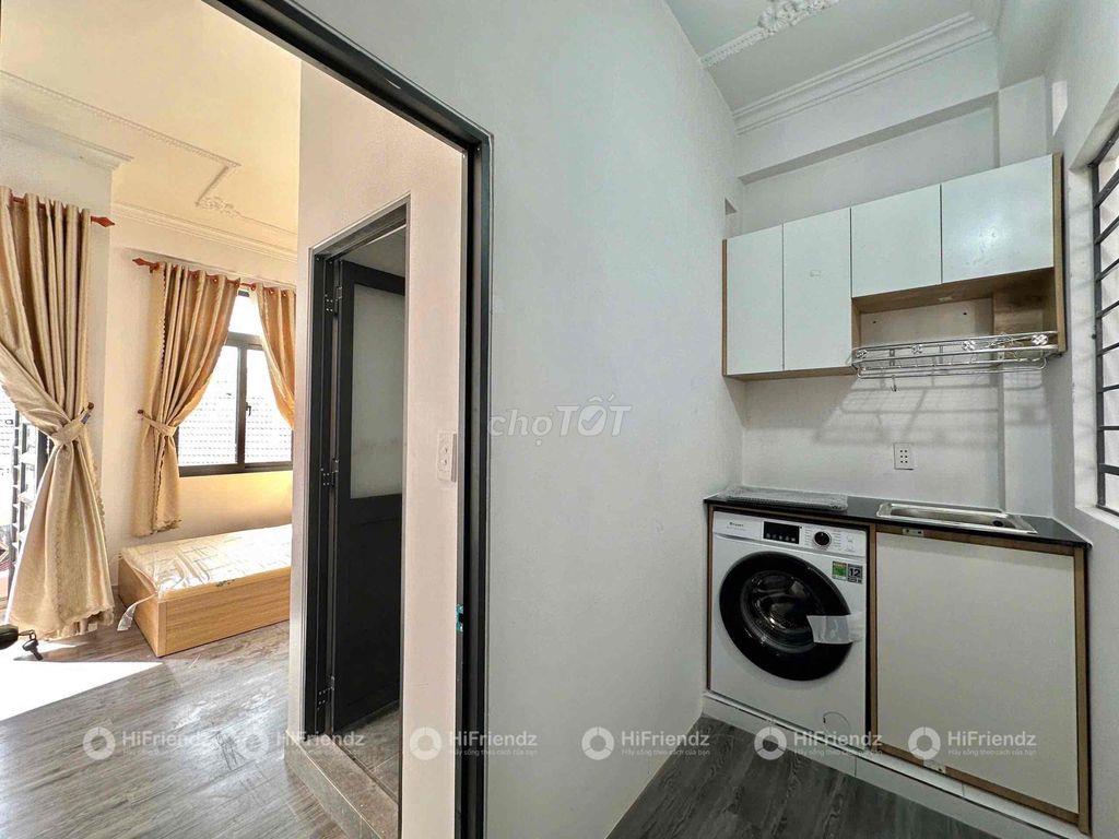 BAN CÔNG FULL NỘI THẤT TOẠ LẠC GIỮA VHU & HUIT