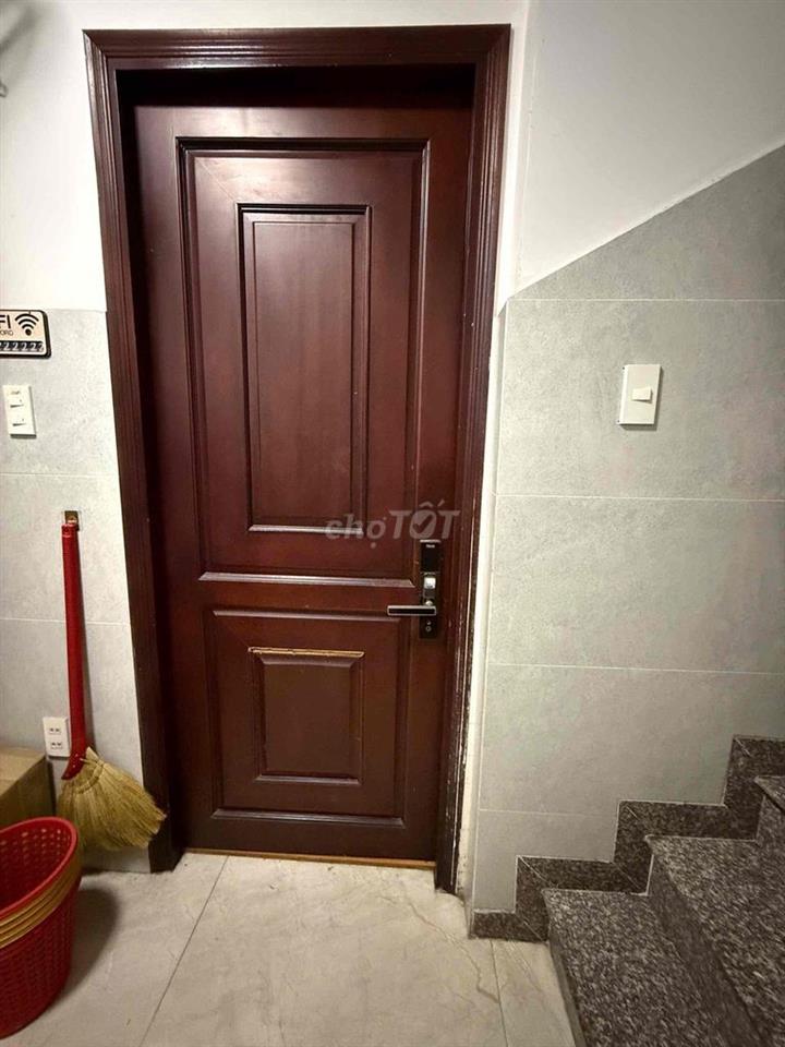 CHO NỮ THUÊ PHÒNG FULL NỘI THẤT CÁCH SÂN BAY 500M
