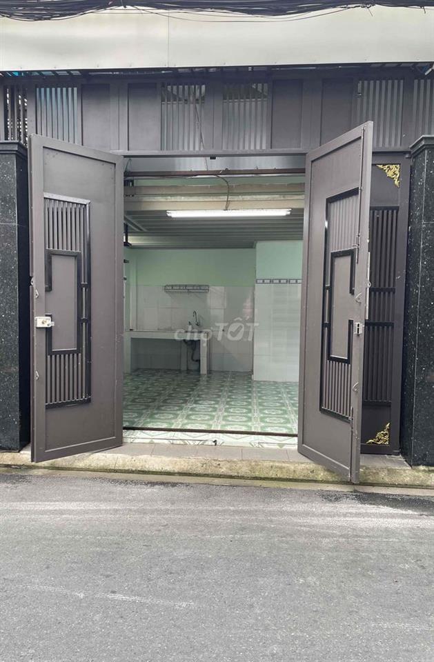 Cho thuê nhà nhỏ mặt đường Bàu cát P 12 Q Tân bình