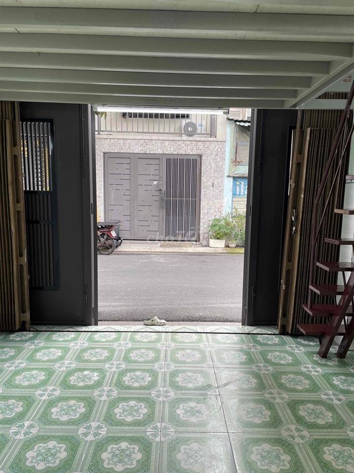 Cho thuê nhà nhỏ mặt đường Bàu cát P 12 Q Tân bình