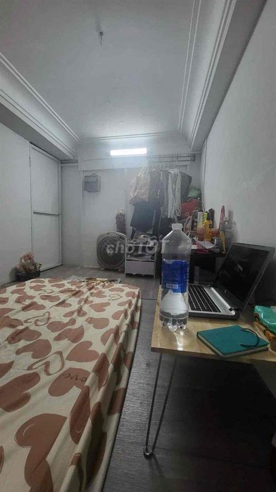 phòng 1 người ở gần sân bay Tân Sơn Nhất 2.400.000 bao máy lạnh