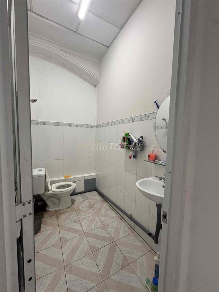 ký túc xá rèm giờ giấc tự do Cộng hòa gần sân bay máy lạnh