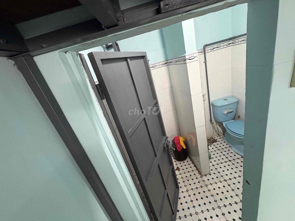 Nhà hẻm cụt lê bình 6 triệu