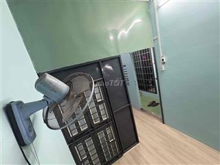Nhà hẻm cụt lê bình 6 triệu