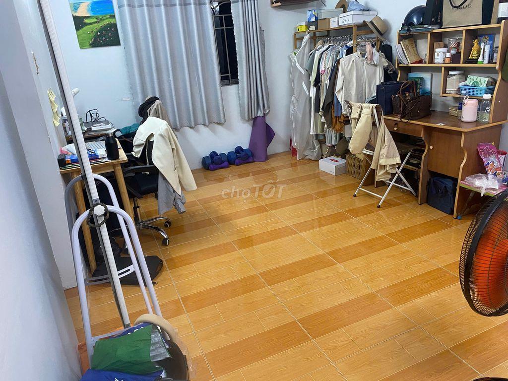 Tìm bạn nữ văn phòng ở ghép chung cư K300 - 60m2