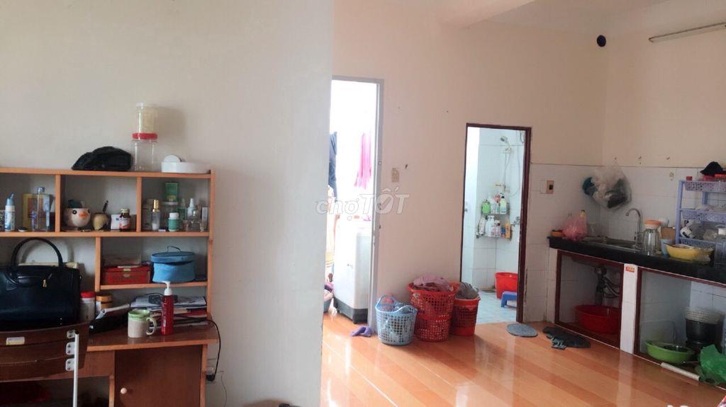 Tìm bạn nữ văn phòng ở ghép chung cư K300 - 60m2