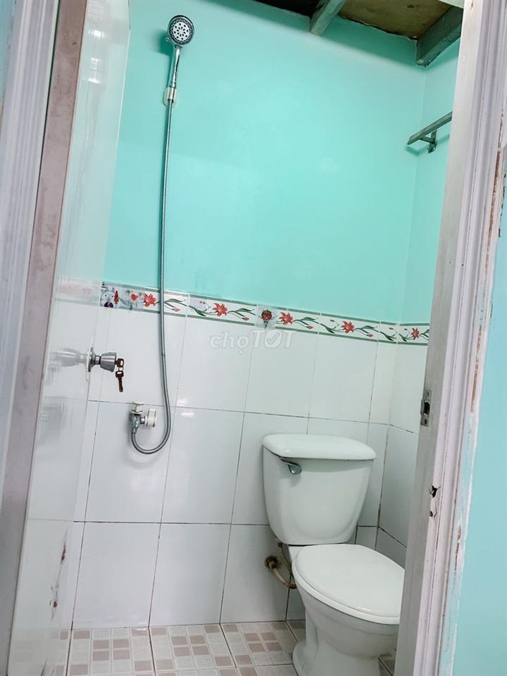 Phòng 25m2-2,5tr gác lửng, toilet ngay cổng KCN Tân Bình, chợ Tân Trụ