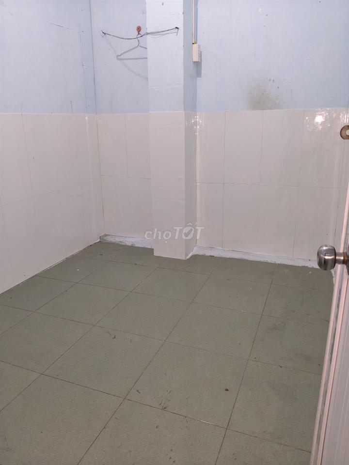 Phòng tại 202/48( số cũ 318/75) Phạm Văn Hai 