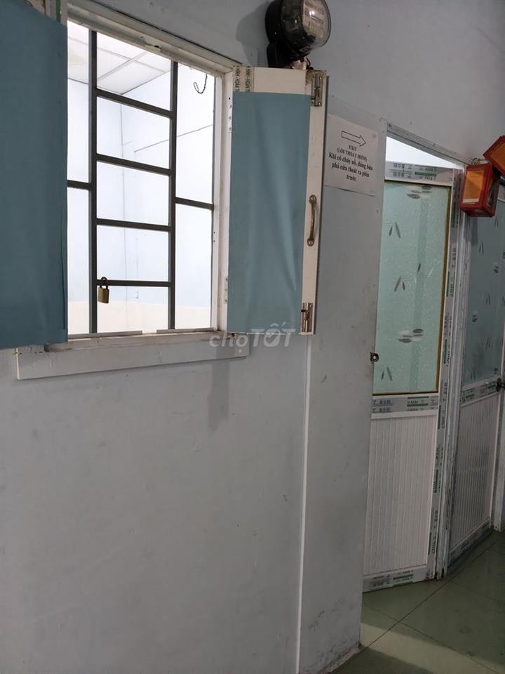 Phòng tại 202/48( số cũ 318/75) Phạm Văn Hai 