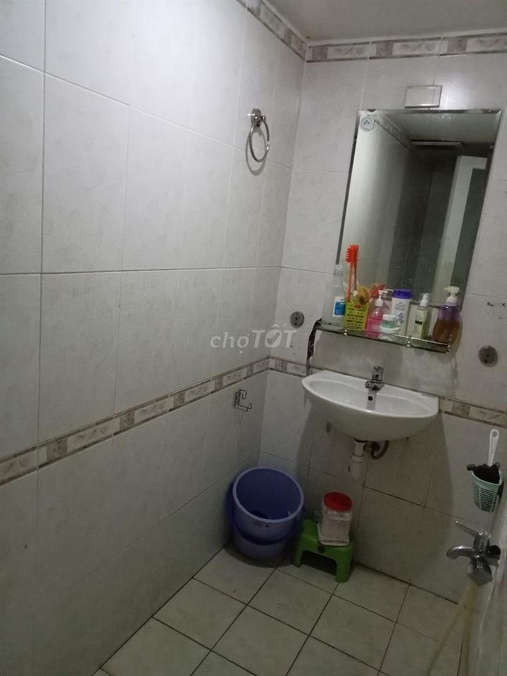 Cho thuê tầng trệt nhà 1355/3 Hoàng Sa 