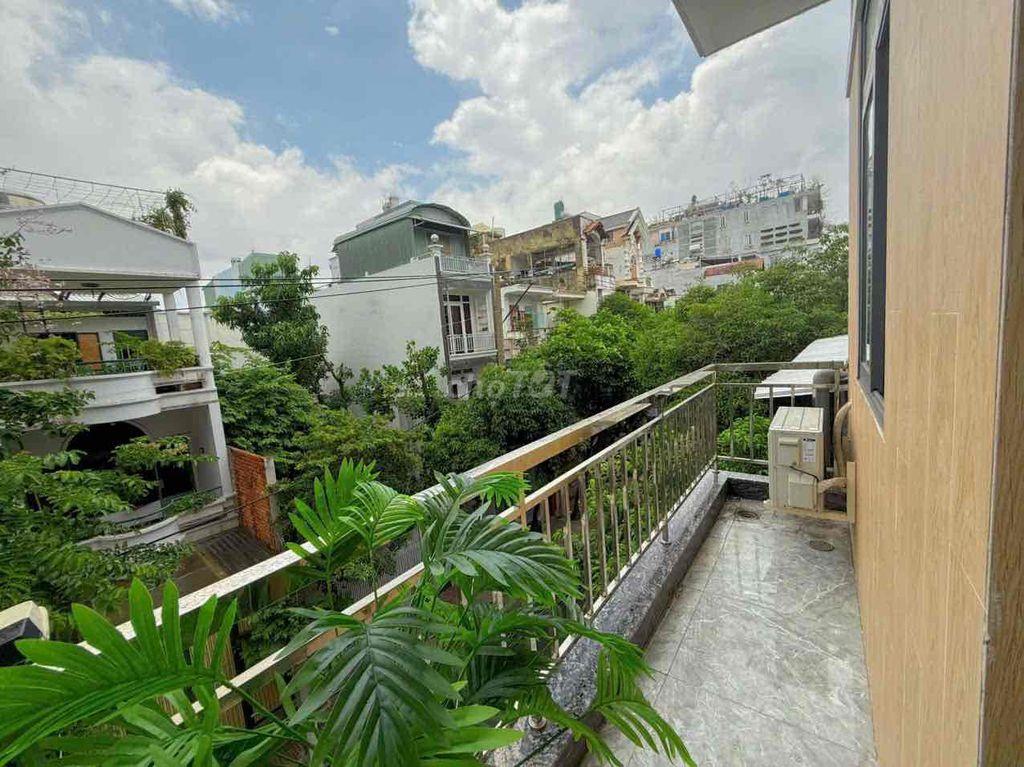 CĂN HỘ BAN CÔNG FULL NỘI THẤT GẦN ETOWN