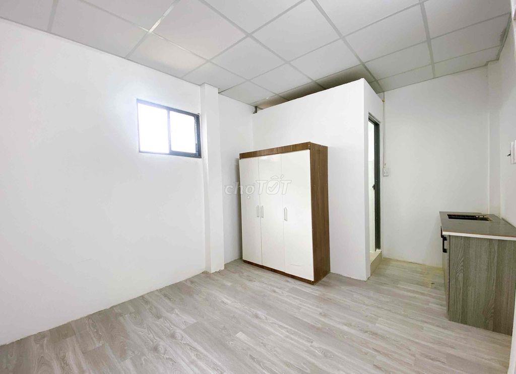 CÁCH ĐH VĂN HIẾN 500 MÉT