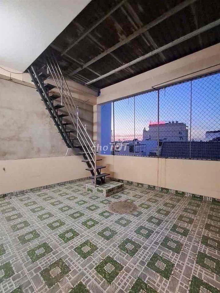 Phòng 16m2 có cửa sổ, ngay chợ Tân Trụ, p15, Tân Bình
