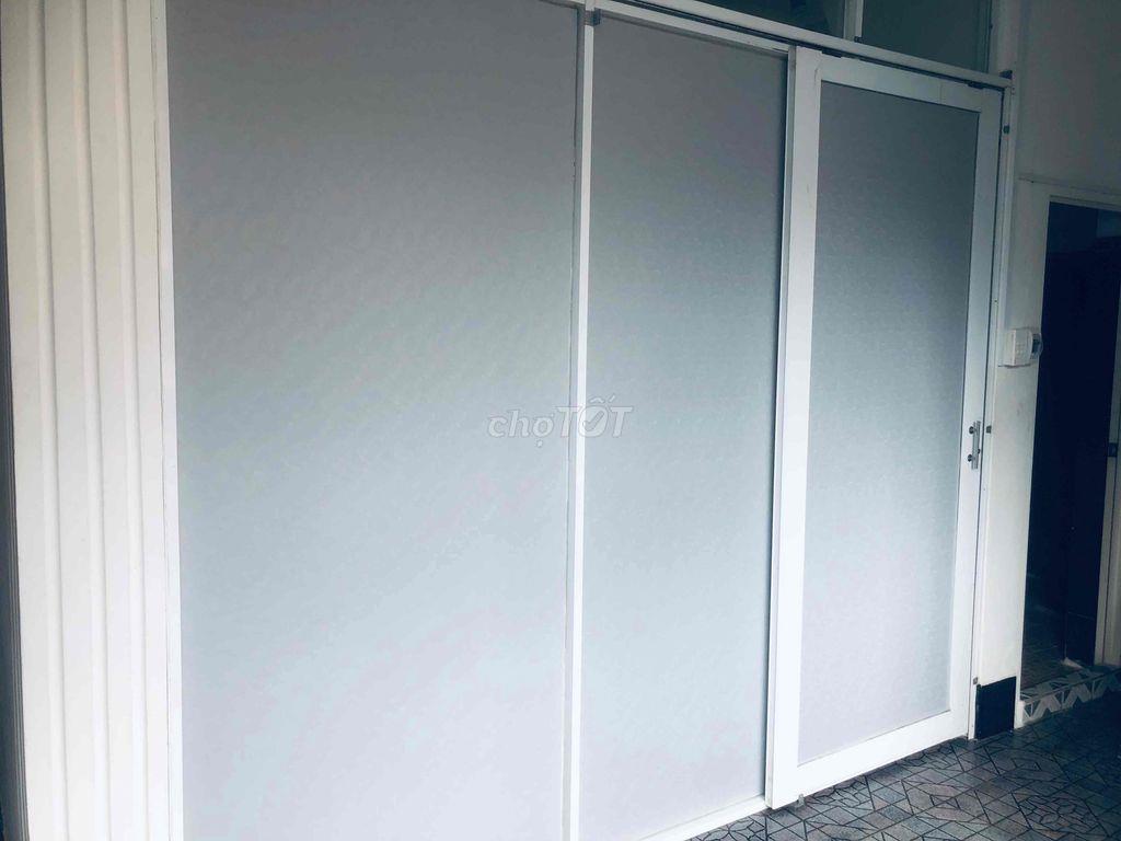 4E  bàu cát 1.  p40 m2  . máy lạnh , tủ lạnh , máy giặt ,….v.v