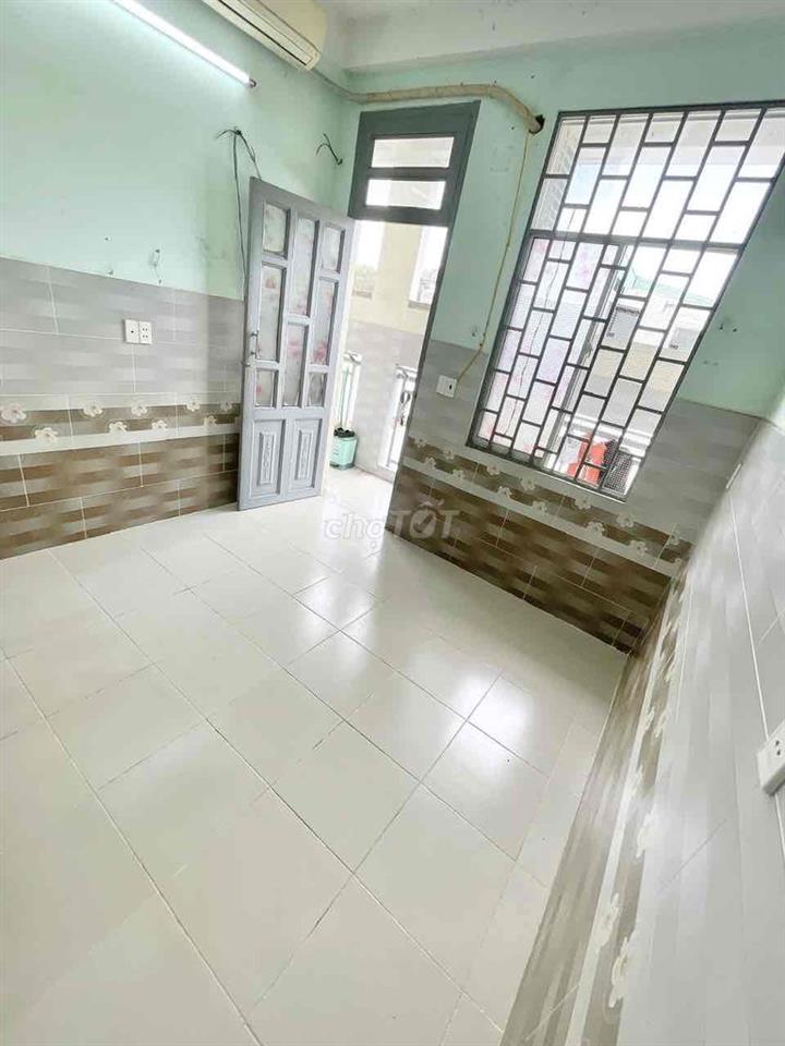Phòng trọ sinh viên đi bộ qua ĐH Công Thương