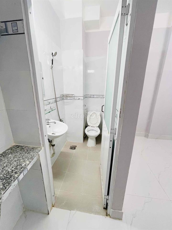 PHÒNG TRỐNG Ở LIỀN TRƯỜNG CHINH- CỘNG HOÀ - NHÀ GA T3