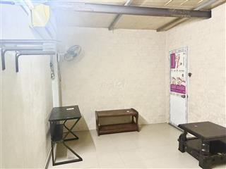 Cho thuê phòng giá rẻ, full nội thất, ngay 870 Lạc Long Quân