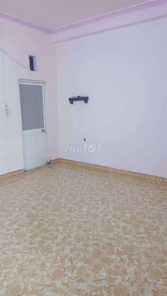 Phòng cho thuê có máy lạnh
