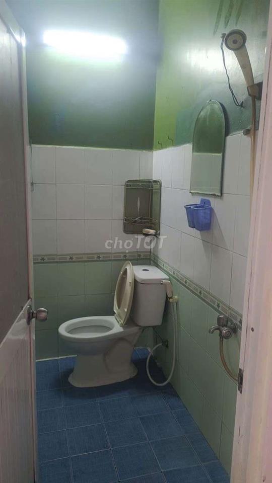Phòng cho thuê có máy lạnh